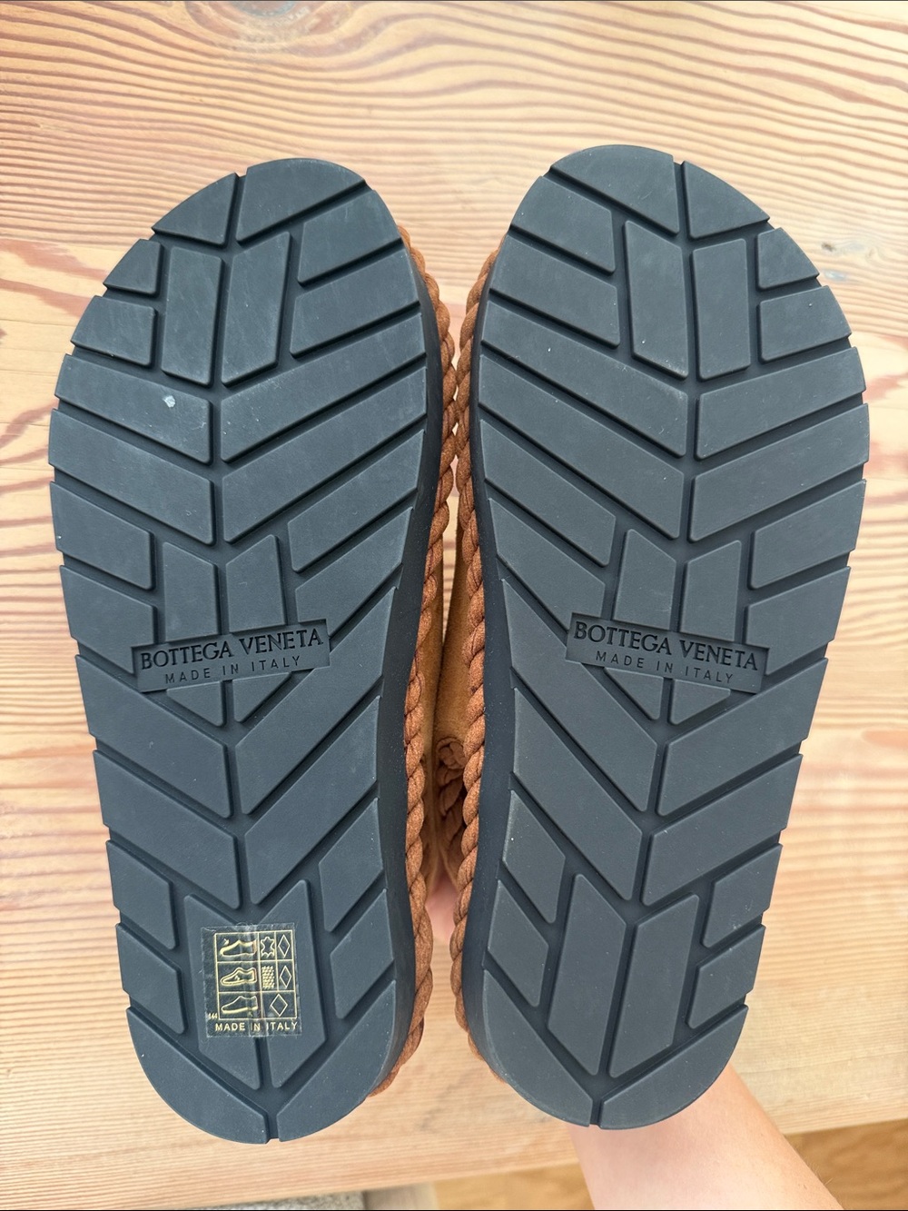 Bottega Veneta sandals - Picture 3 of 6